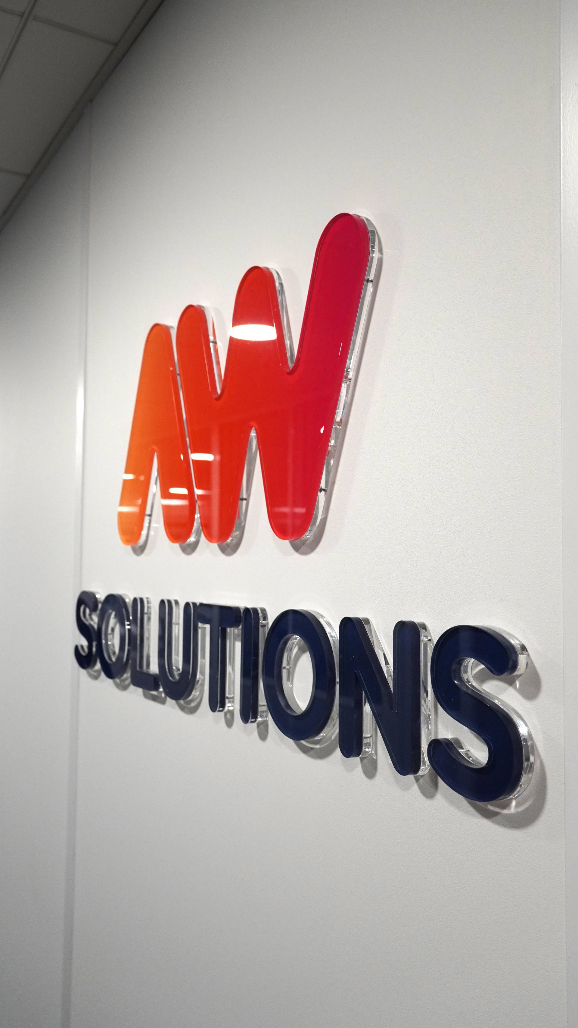 Lettrages en relief AW SOLUTIONS