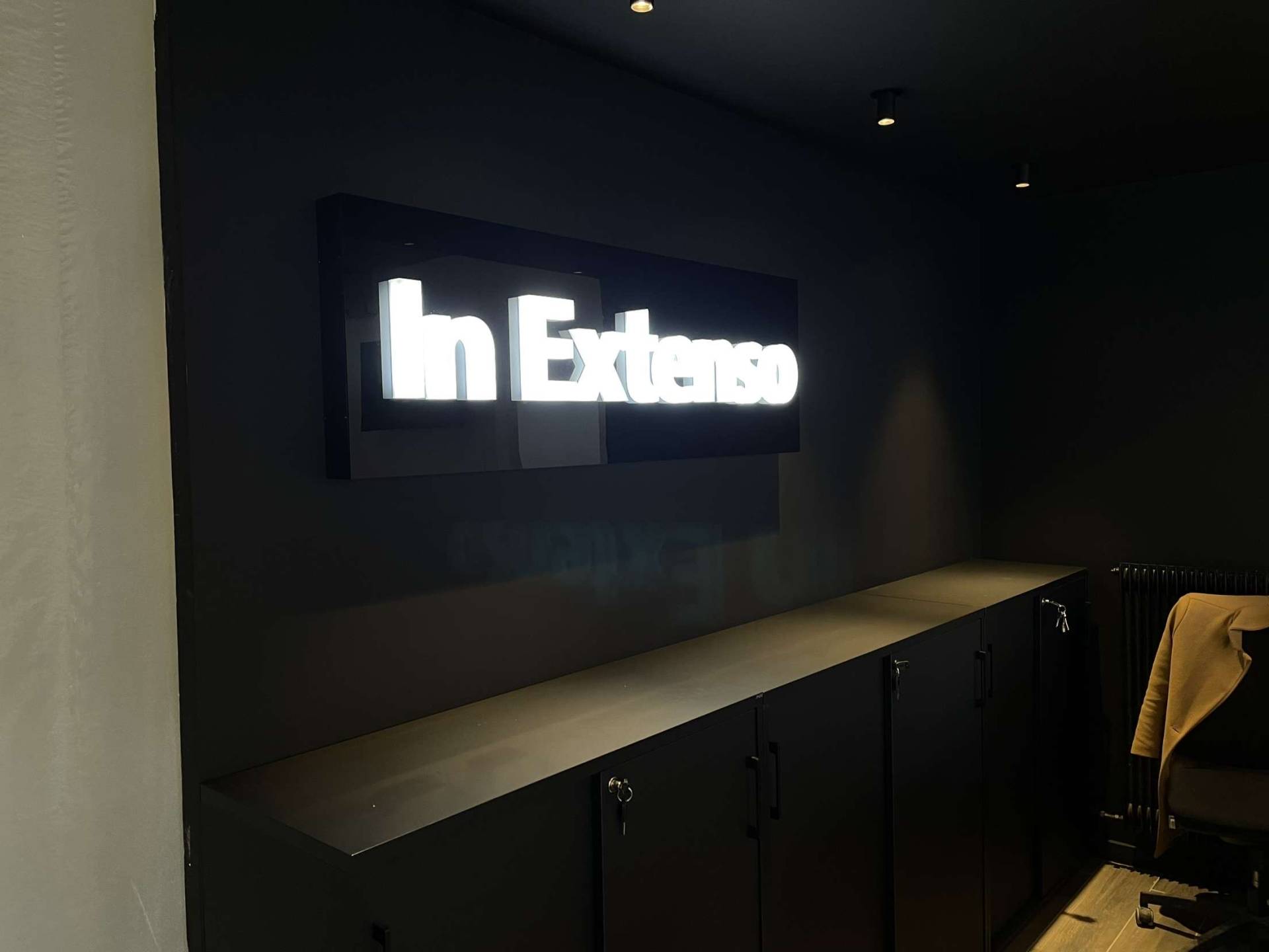 Logos lumineux In Extenso