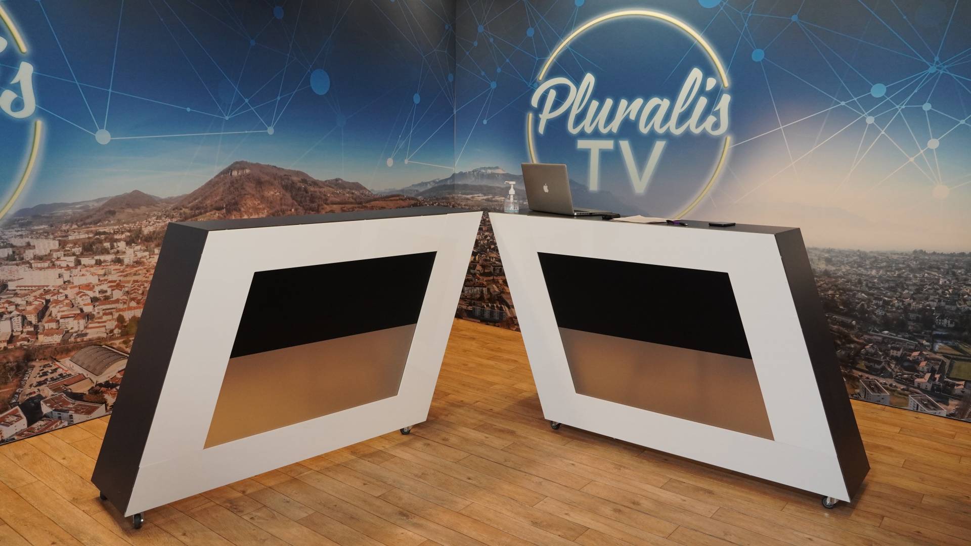 Plateau TV STUDIO 47