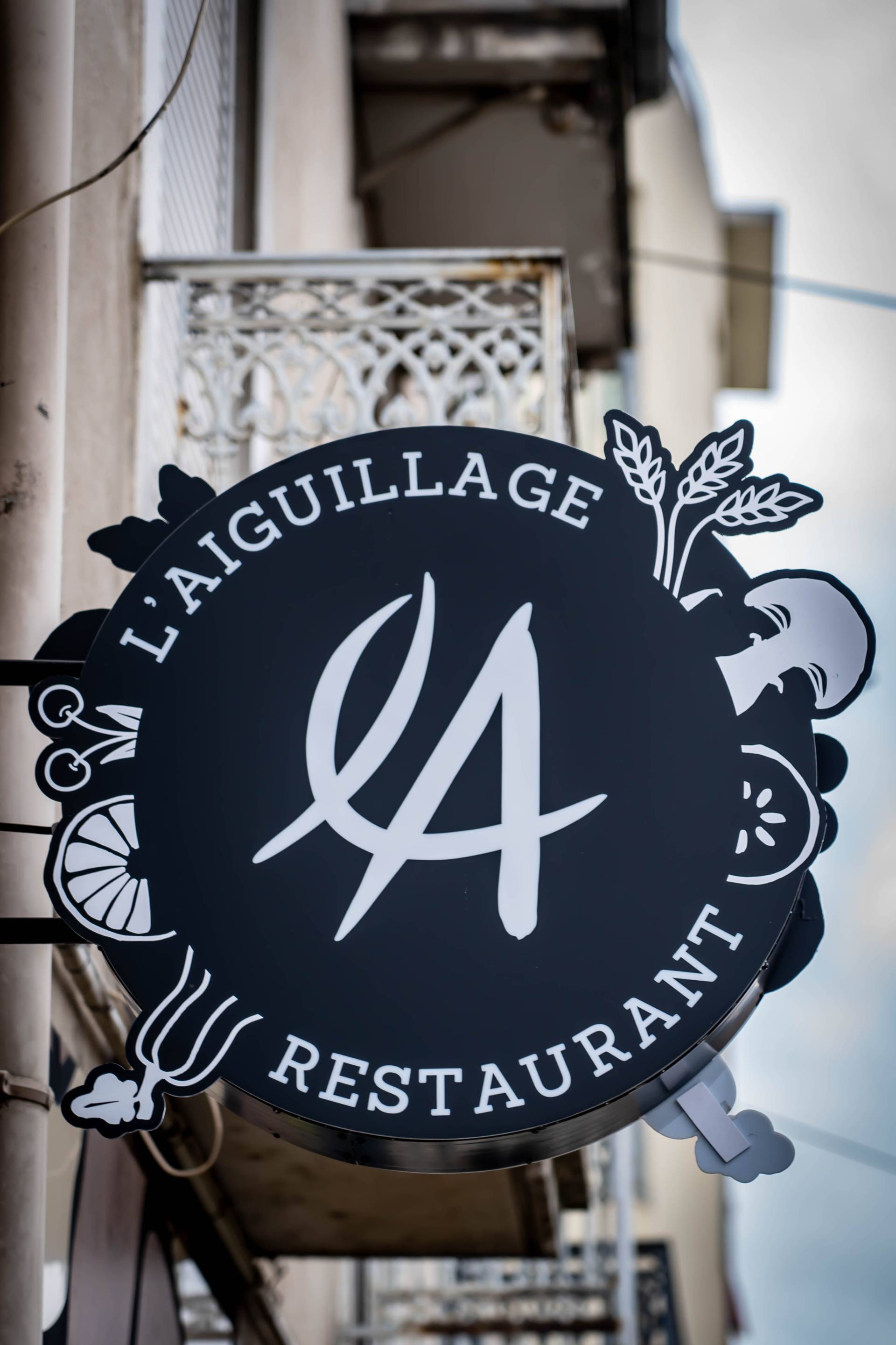 ENSEIGNE LUMINEUSE L'AIGUILLAGE