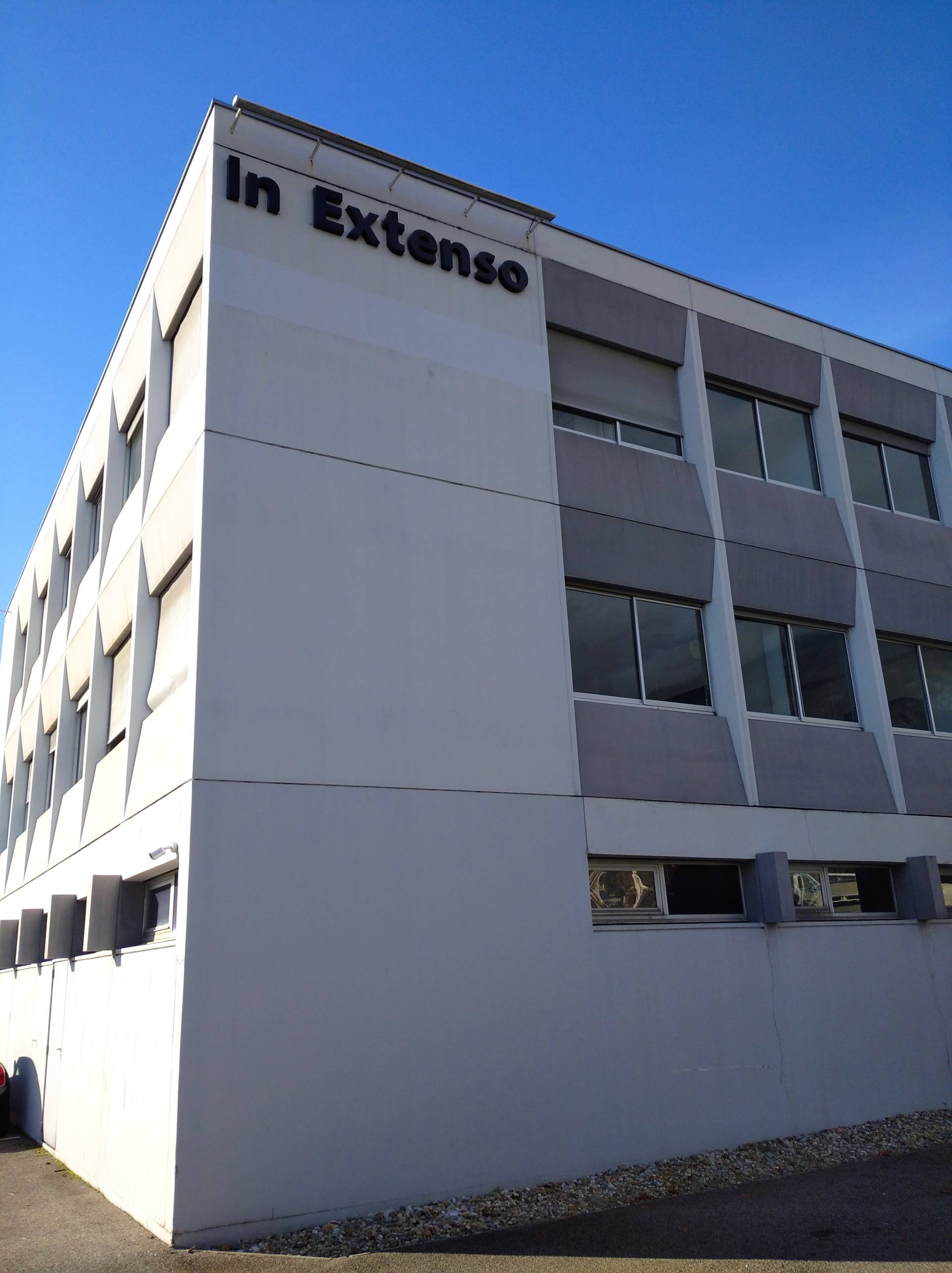 ENSEIGNE LUMINEUSE IN EXTENSO